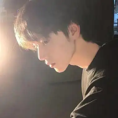 冷酷高清很温柔侧脸真人男头 温柔中带有酷酷的侧颜男头_男生头像_美