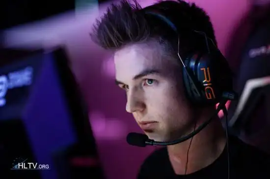 csgo英雄志集颜值与实力于一身的阿汤哥dev1ce