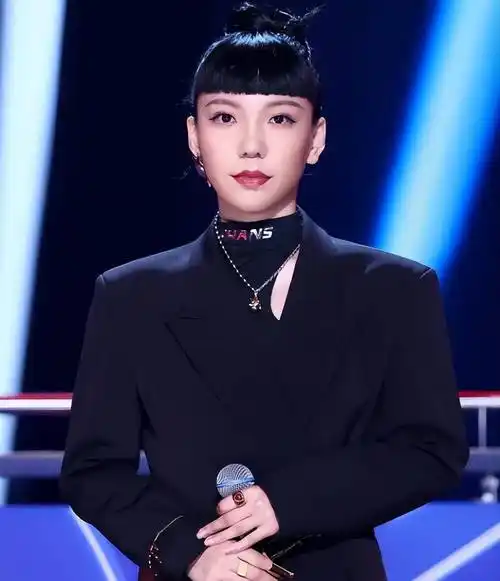 吴莫愁:被嘲"亚洲最丑",当红期消失,3年后归来成"女神"_庾澄庆_哈林哥