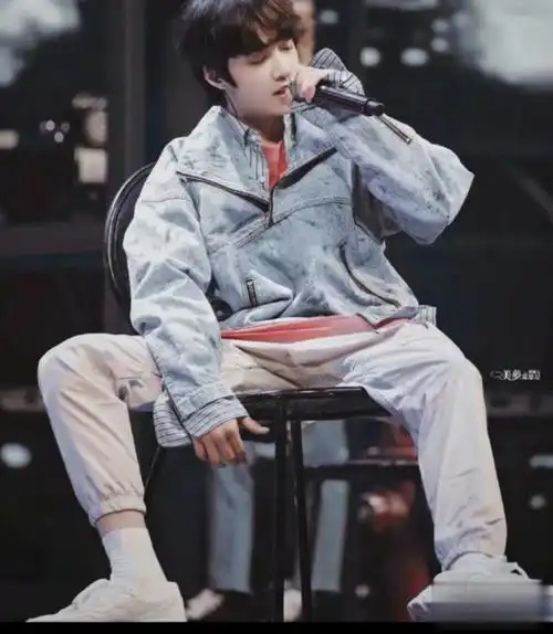 刘耀文新歌《耀眼的你》歌词是什么《耀眼的你》完整版歌词在线听歌