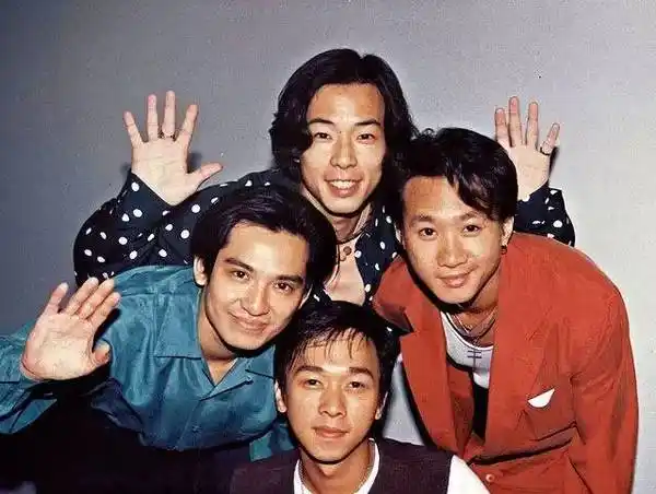 越来越多人被他们的旋律所感染,被beyond歌中所要表达的内涵所打动