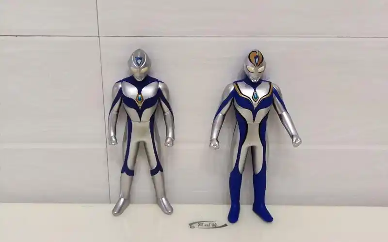 【柴八岁的模玩分享】万代500系列假戴拿奥特曼奇迹型_哔哩哔哩_bili