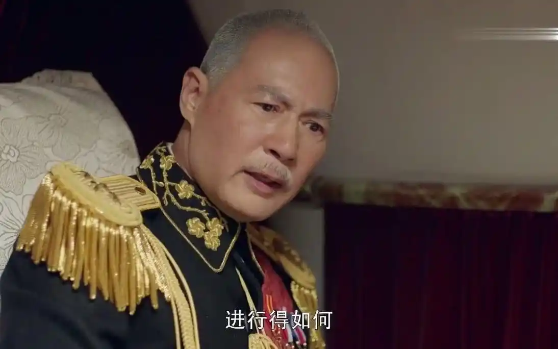 蒋介石离开大陆飞往台湾,特意穿大元帅服,最后的尊严