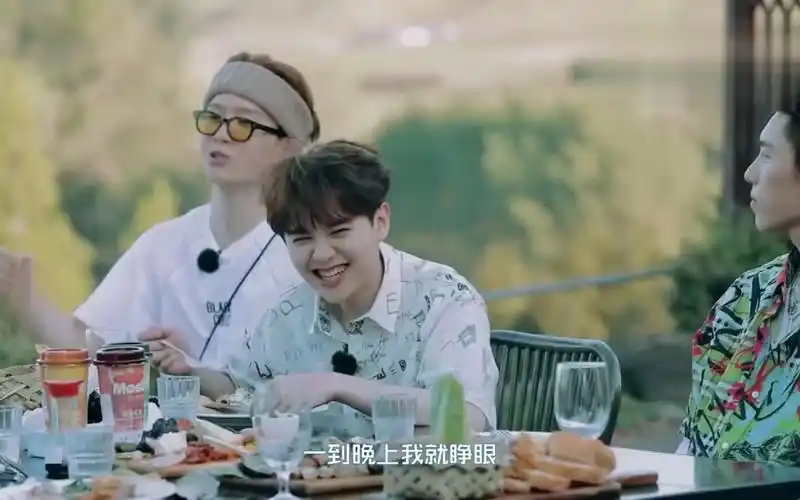 尤长靖和面把面团当做范丞丞,瞬间怒气值充满,画面太好笑了!