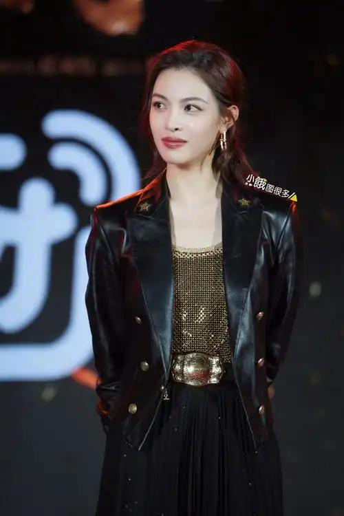 大唐狄公案微博追剧团#《大唐狄公案》追剧团钟楚曦高清图集6p,今天