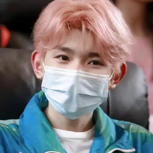 王源头像 粉发组 盐甜皆可