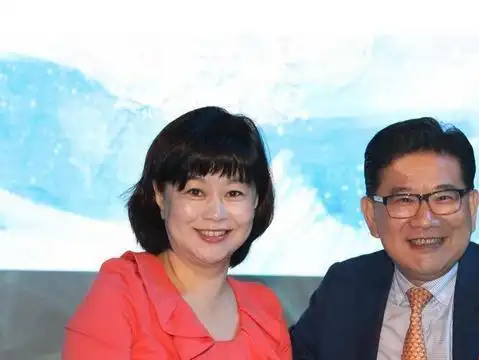 【图】50岁鞠萍姐姐近照曝光 两任老公家庭现状揭秘