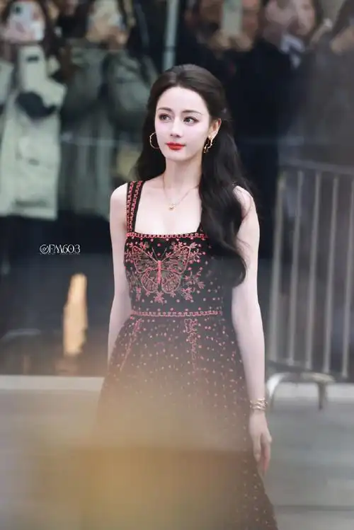 迪丽热巴成都##迪丽热巴英文聊天