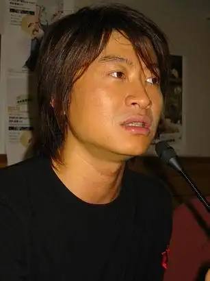 游鸿明沈阳发布会秀出三种新标签组图