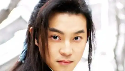 看了沙溢年轻时的照片终于明白安吉为什么这么帅了