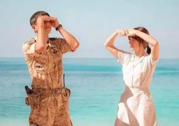 原创《太阳的后裔》像"试金石",宋仲基宋慧乔磨砺爱情_网友_感觉_cp