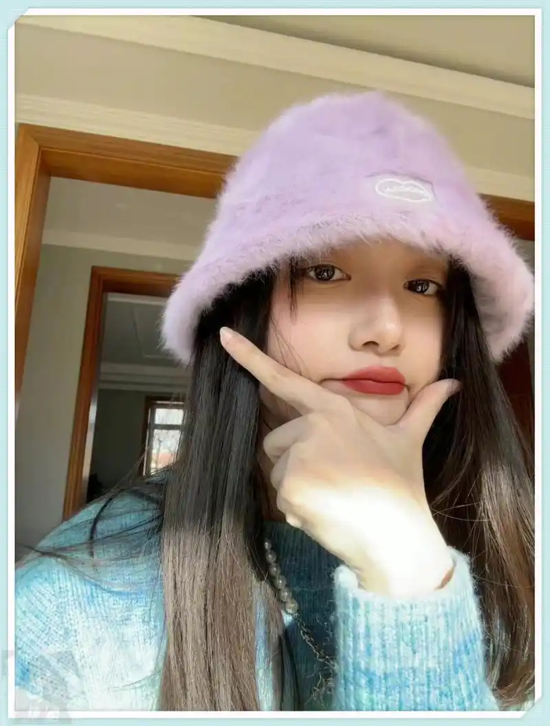 【蒋依依最新自拍百元穿搭,你被种草了吗?】  嘿,小伙伴们!