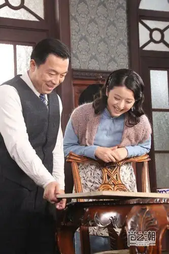 青岛往事小嫚黄小蕾演技获赞 与黄渤演绎商人一生