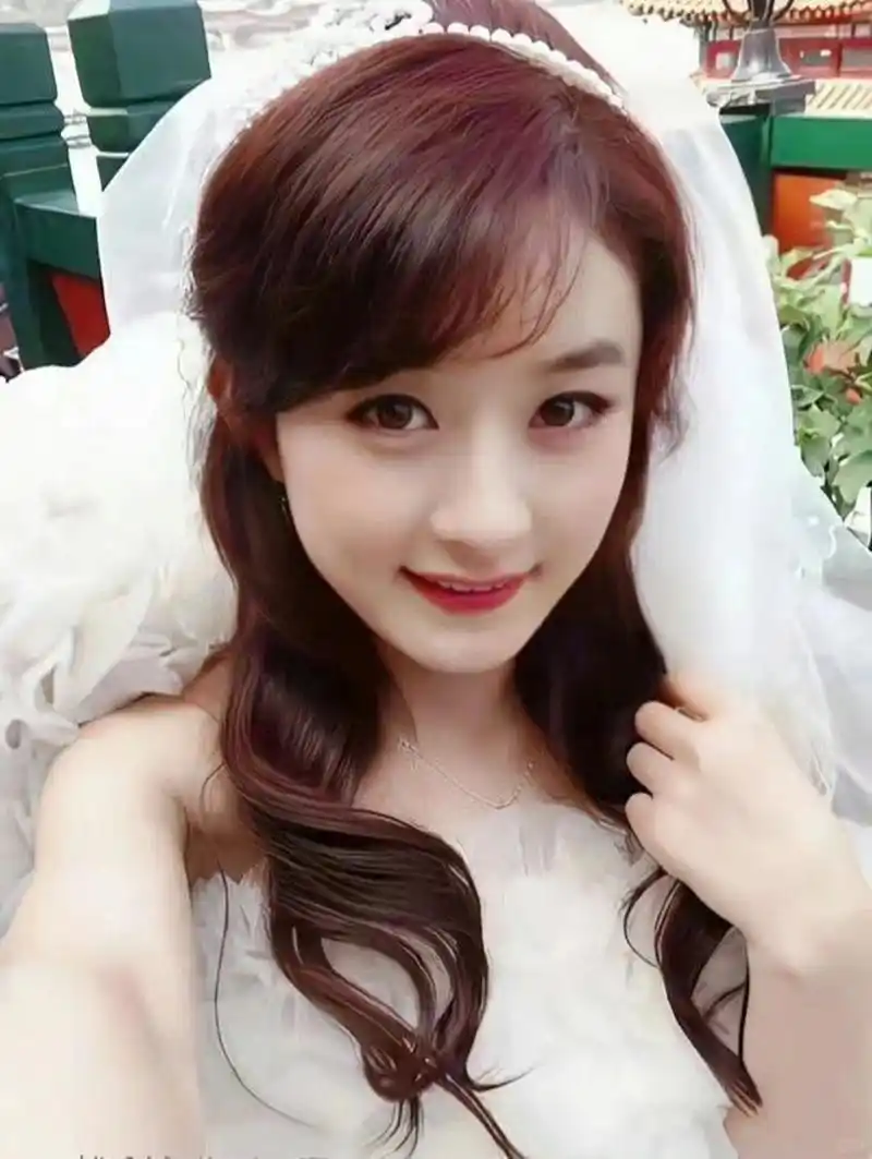 试图揭开一个娱乐圈的大瓜:冯绍峰和赵丽颖是否复合?