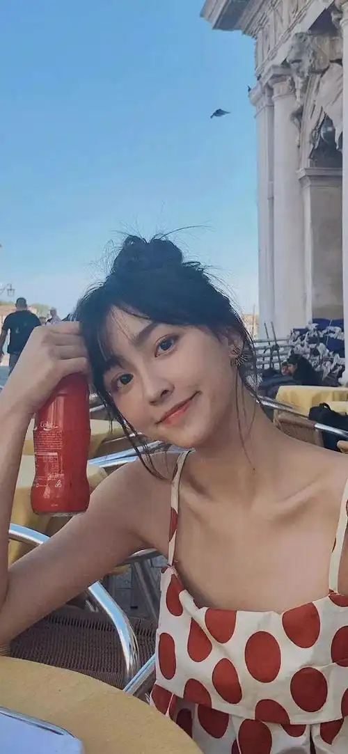 高清墙纸网红小姐姐壁纸