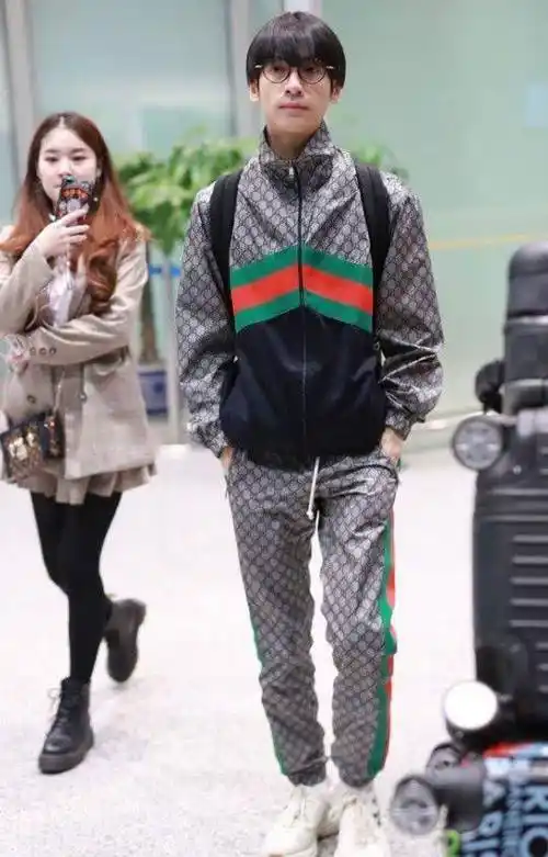 原创罗云熙是有多绝把包子捏成鞋头包子鞋不仅显脚大还显高