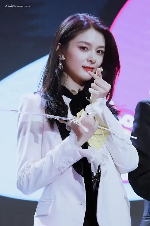 音乐潮我看火箭少女101专访傅菁为什么美而不自知