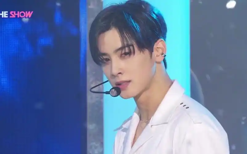 一键换装astro车银优knock舞台混剪