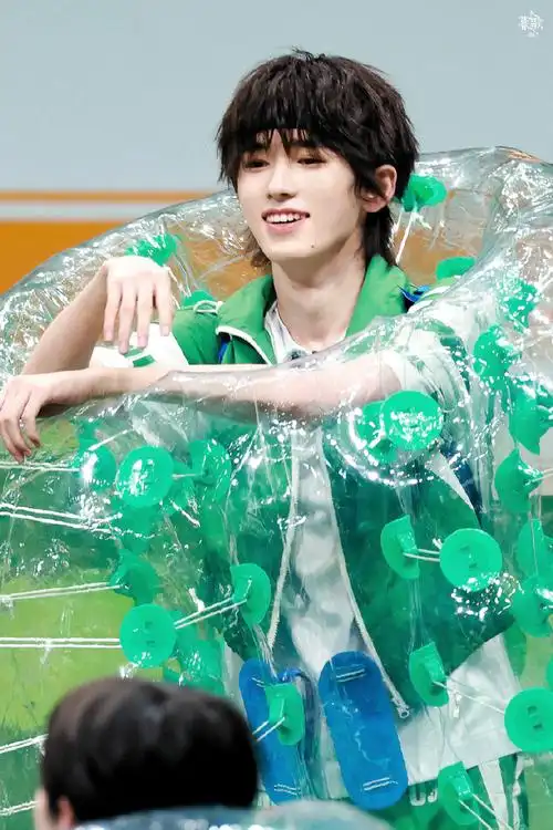 宋亚轩运动会显眼包##宋亚轩最佳笑容奖