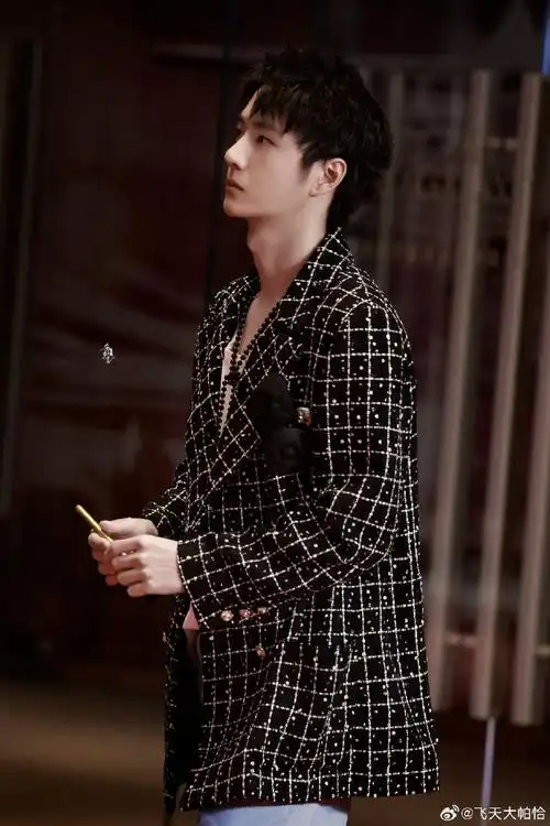 #王一博星光大赏##王一博gq盛典##王一博c咖品牌代言人#