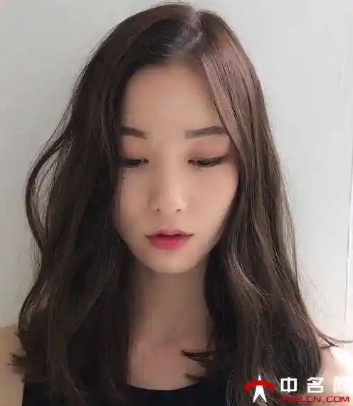 2021网红微卷烫发型三大热门卷发发型