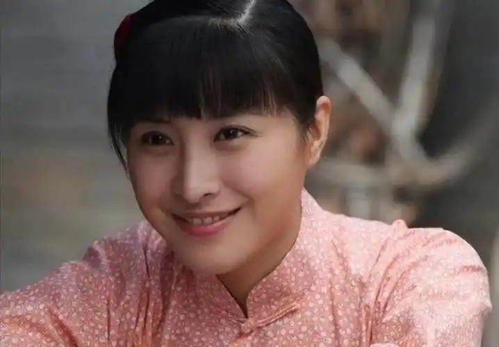 他俩竟是夫妻!凭《庆余年2》火出圈,娶赵本山爱徒,恩爱多年无绯闻