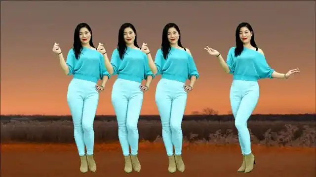 经典老歌32步广场舞《小芳》一双美丽的大眼睛,长得好看又善良!