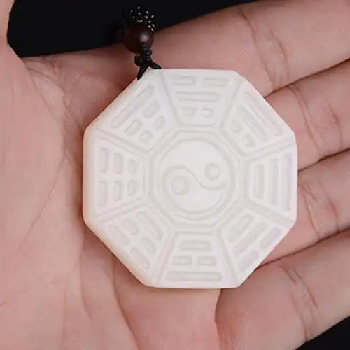 天然新疆和田玉白玉太极八卦吊坠手工雕刻化煞保平安玉挂件送证书