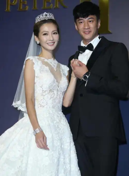 在感情上何润东可谓绯闻不断,先后曾与张钧甯,张娜拉,孙俪等当红女星