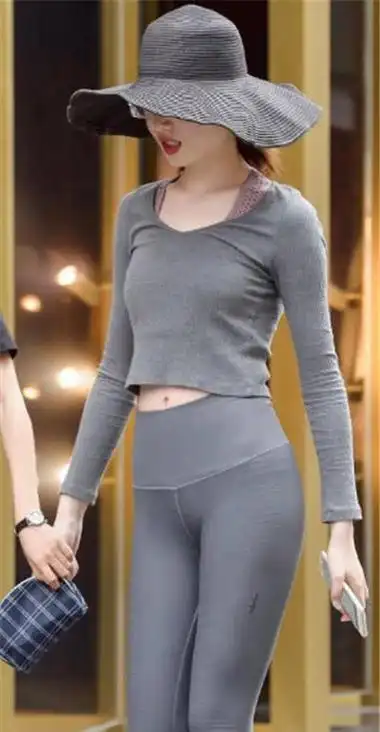 没穿出紧身裤三角区尴尬才配得上极品身材我慕了