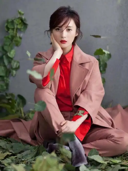 蒋勤勤商演多少蒋勤勤影视,蒋勤勤平面广告代言费多少蒋勤勤肖像照片