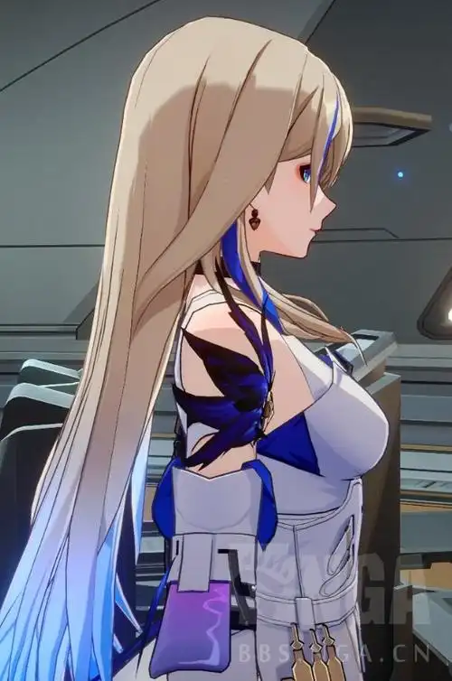 [闲谈杂聊] 从模型侧身看女角色的大小