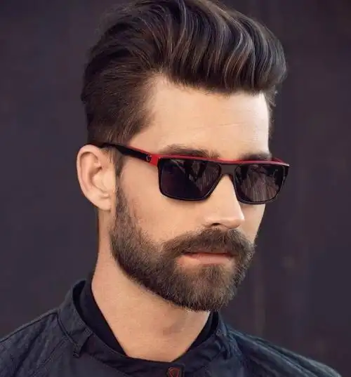 换上大背头发型,帅气有型又时尚,举手投足尽显时尚气质,又酷又帅,气场