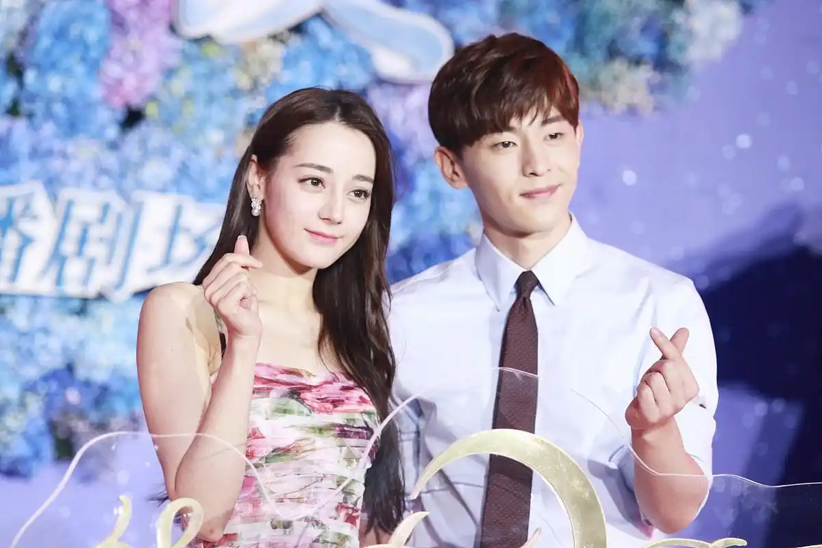 迪丽热巴与李易峰再度合作,共同演绎穿越题材新剧  2023年5月17日