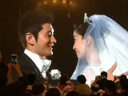 黄晓明与angelababy的世纪婚礼落幕后,宾客关系也被拿出来讨论.