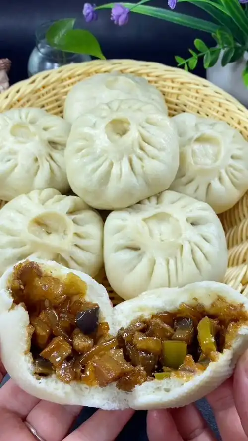 茄子馅大包子,味道太美味了!