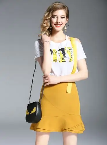 星弥2018夏季新款时尚女装潮流短袖上衣半裙两件套