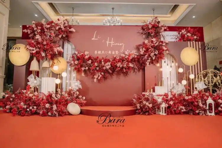 红色婚礼布置大气简约