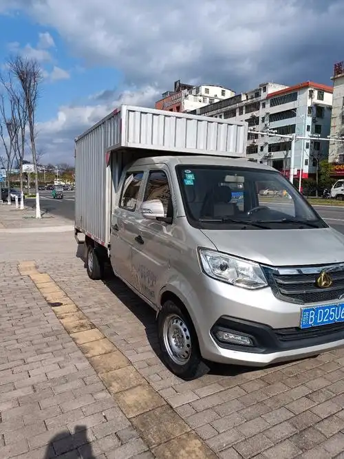 新到一手19年长安新豹t3双排卡长24米1