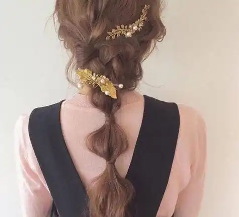 超长版编发辫子强势来袭 有编发让女生的长发再也不会被限制