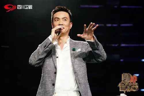 李泉自曝曾为梅艳芳写歌 借《围炉》重温青春悸动