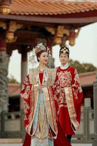 凤冠霞帔婚服汉服