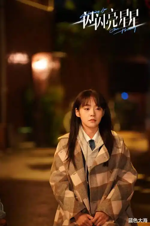 我觉得张佳宁穿朝族的服饰又合适又好看