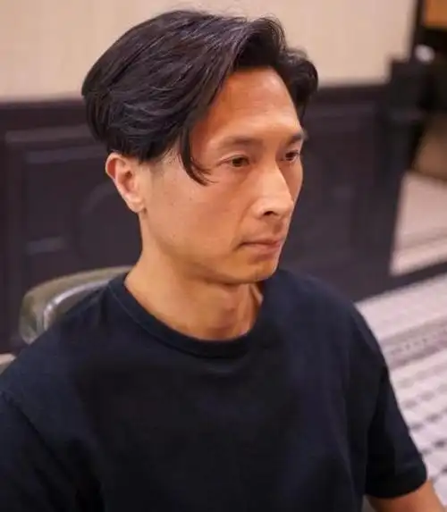 避免这3种"油腻发型",男士50岁后看起来年龄更大