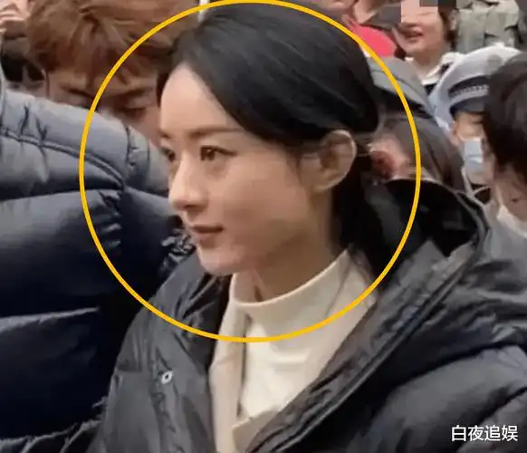 原创赵丽颖发文告别新角色33岁状态成焦点我只留意到照片上的贴纸