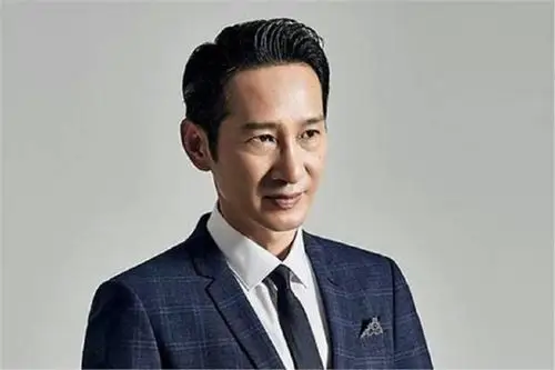 王劲松在电视剧《现场铁证》中饰演的什么角色?演技如何?