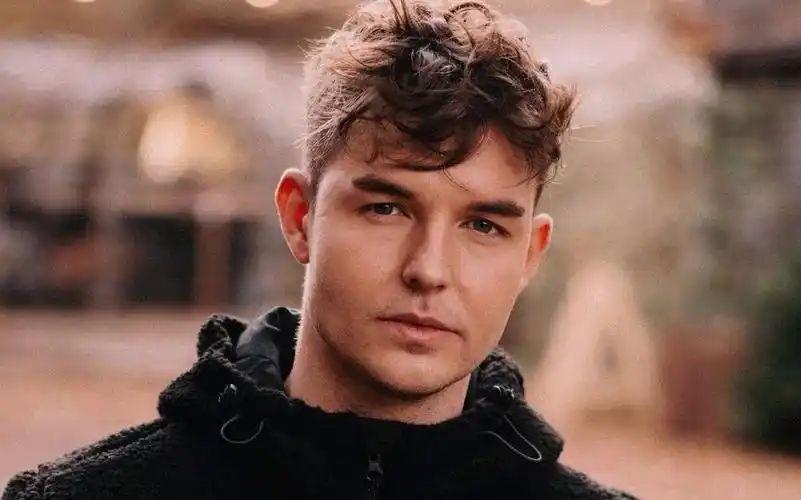 打什么csgo,当男模去(第三弹)阿汤哥已经半年没更新动态了