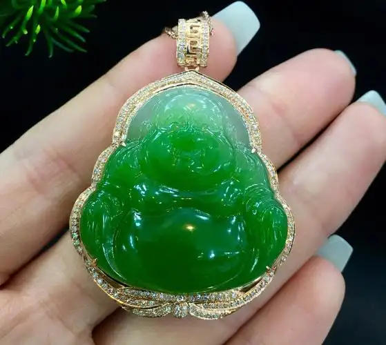 玉佛秋冬季公镶挂件金挂件18k绿碧天然苹果吊坠颈饰