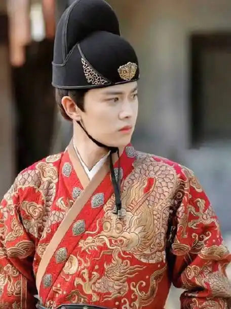 锦衣之下[超话]##任嘉伦陆绎##任嘉伦锦衣之下