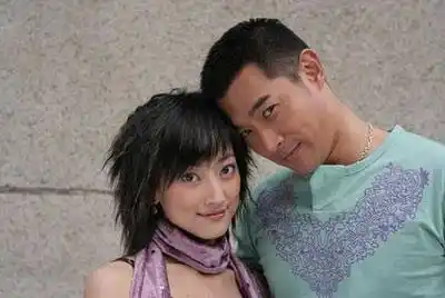 黄维德经历完暴力阴影 又与演员卫莱曝昔日恋情